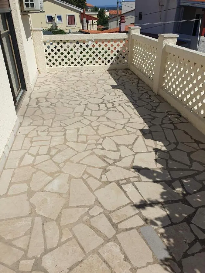 Apartment Villa Kadinela, 200M From Kamenjak, Huge Quiet Garden With Barbecue, 2 New Kitchens Premantura