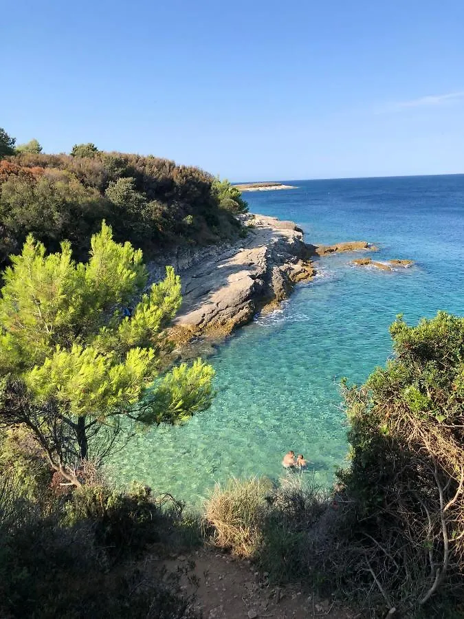 Villa Kadinela, 200M From Kamenjak, Huge Quiet Garden With Barbecue, 2 New Kitchens Premantura 0*,  Croatia