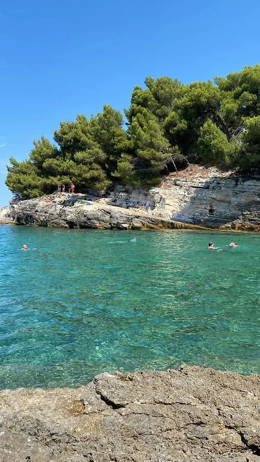 Villa Kadinela, 200M From Kamenjak, Huge Quiet Garden With Barbecue, 2 New Kitchens Premantura Croatia