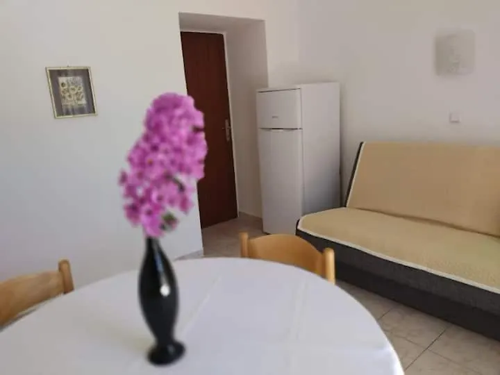 Villa Kadinela, 200M From Kamenjak, Huge Quiet Garden With Barbecue, 2 New Kitchens Premantura Apartment