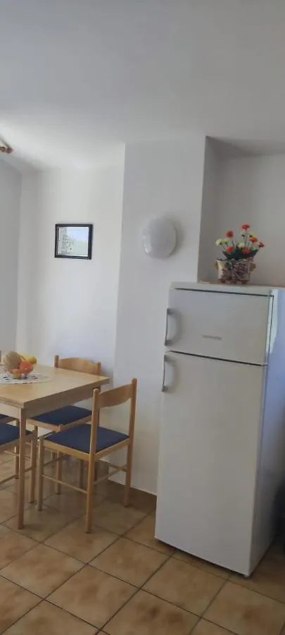 Villa Kadinela, 200M From Kamenjak, Huge Quiet Garden With Barbecue, 2 New Kitchens Premantura Apartment